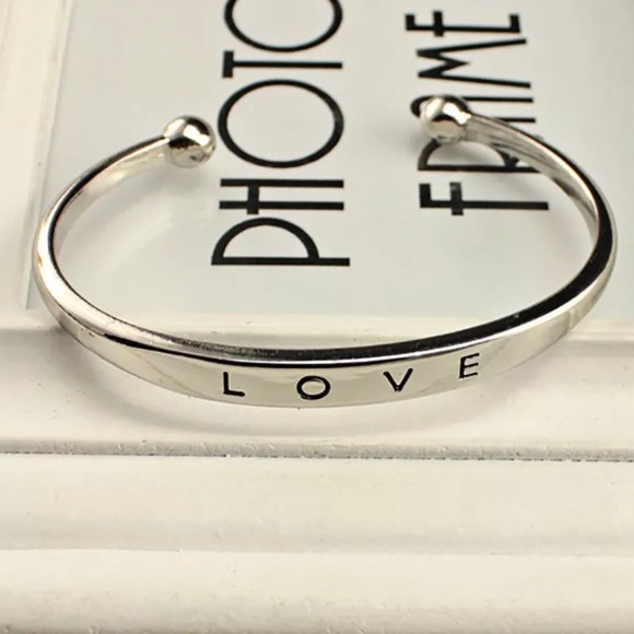 ♨️SALE Love Cuff Bangle Bracelets - Picture 3 of 5
